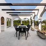 With Jacuzzi And Panoramic Views In Prestigious El Rosario, * Marbellac