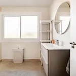 With Jacuzzi And Panoramic Views In Prestigious El Rosario, 別荘