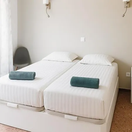 With Jacuzzi And Panoramic Views In Prestigious El Rosario, Casa de Férias Marbella