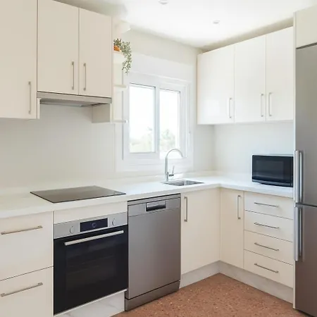 With Jacuzzi And Panoramic Views In Prestigious El Rosario, Marbella