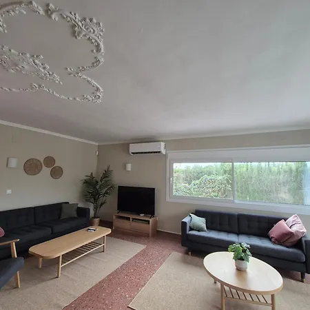 別荘 With Jacuzzi And Panoramic Views In Prestigious El Rosario,