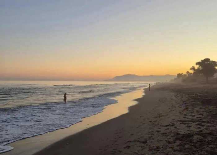 With Jacuzzi And Panoramic Views In Prestigious El Rosario, Σπίτι διακοπών