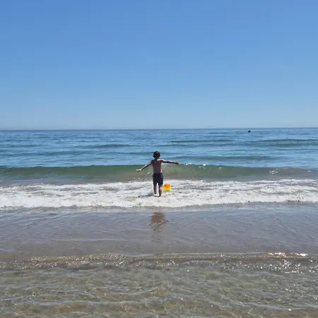 With Jacuzzi And Panoramic Views In Prestigious El Rosario, Tatil Evi