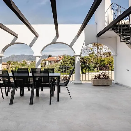 With Jacuzzi And Panoramic Views In Prestigious El Rosario,