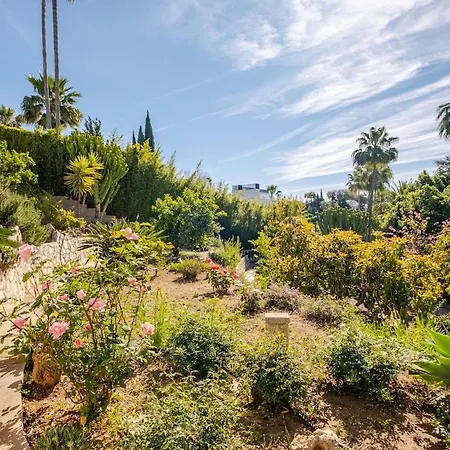 With Jacuzzi And Panoramic Views In Prestigious El Rosario,